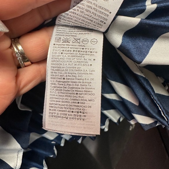 SOLD Republic Black and White Asymmetrical Long Sleeve Blouse - Picture 7 of 7